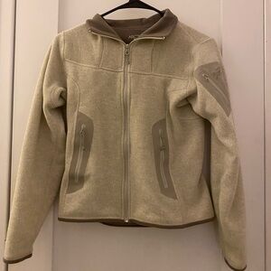 Arc'teryx Women's Full Zip Fleece in Taupe